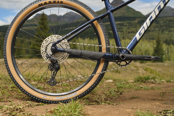 Giant Talon 0 2025 29-Inch Mountain Bike with ALUXX Aluminum Frame - Image 3