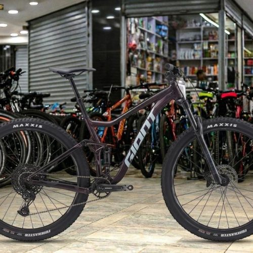 Giant Stance 1 29 Mountain Bike with Suspension Fork