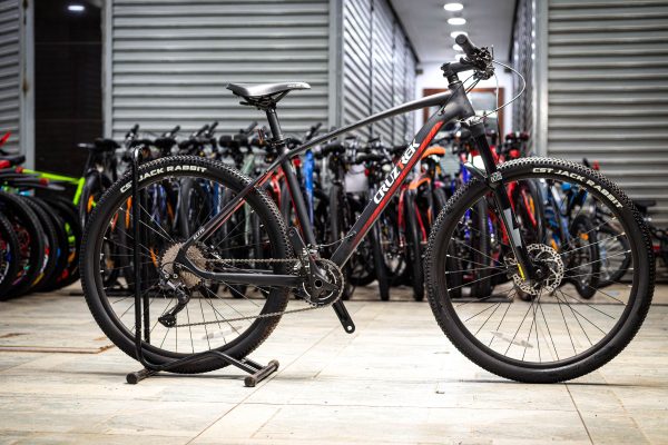 Cruztrek Kleever size 27.5 Black