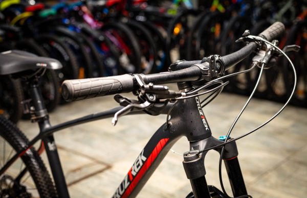 Cruztrek Kleever size 27.5 Black - Image 6