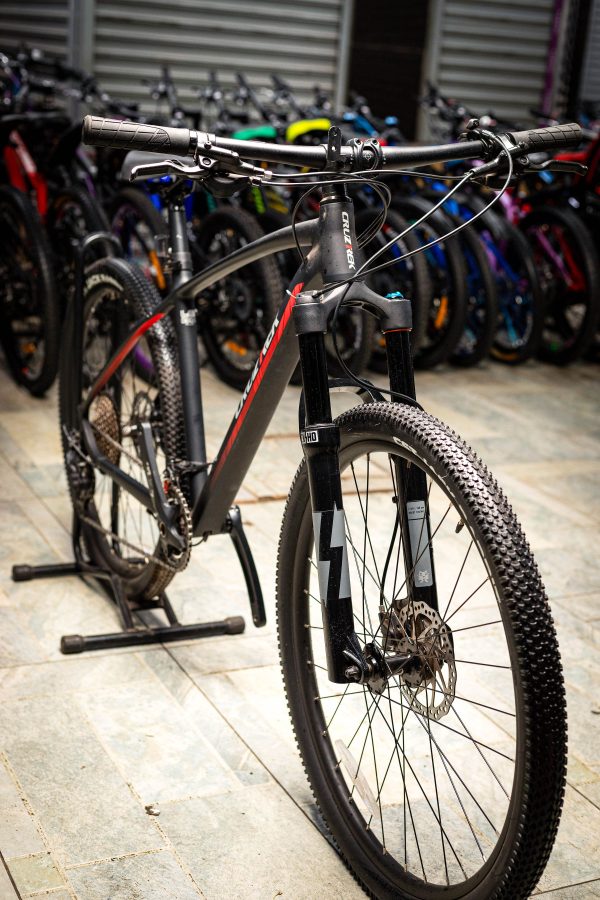 Cruztrek Kleever size 27.5 Black - Image 5