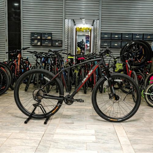 Cruztrek Klever Pro 29 Mountain Bike with Aluminum Frame - Black/Red