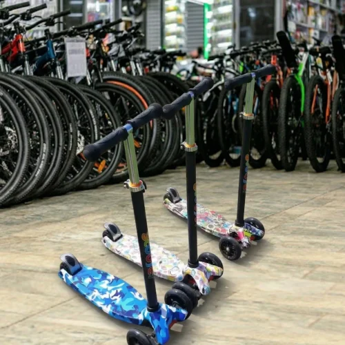 [SC3280] Pop Scooters