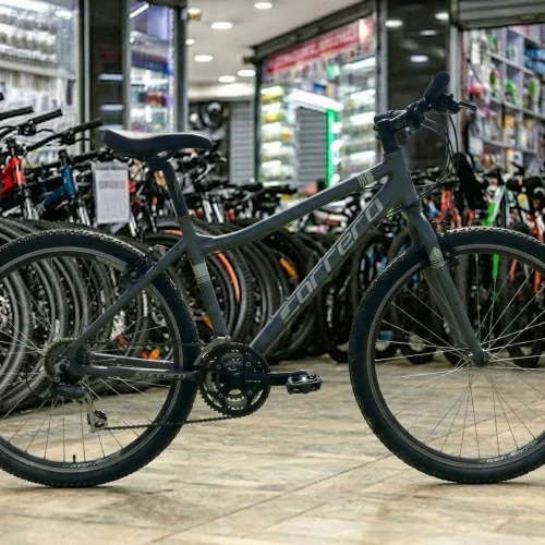Carrera Parva Hybrid Bike 26-Inch with Lightweight Aluminum Frame