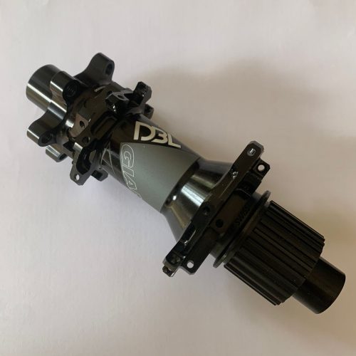 GIANT DT SWISS 360S REAR HUB - STRAIGHT PULL 28H X148 12MM Thru Axle
