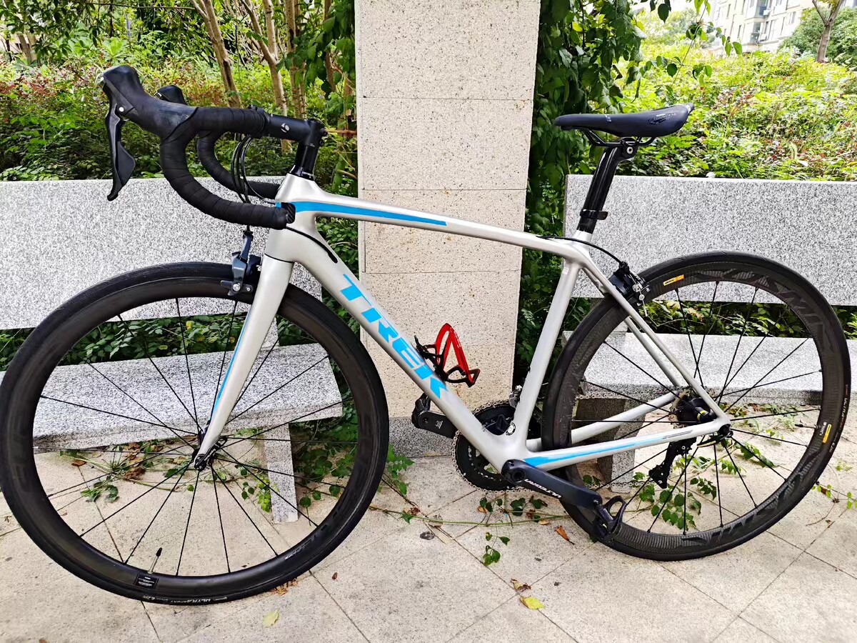 Trek Émonda Carbon Road Bike — Ultegra R8000, Carbon Wheels, 7.3kg (Genuine Import)
