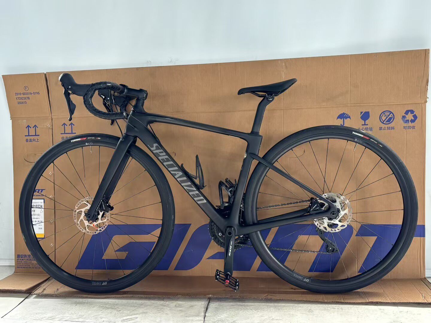 Specialized Roubaix Sport Carbon Road Bike — Future Shock, Size 49 (Genuine Import)