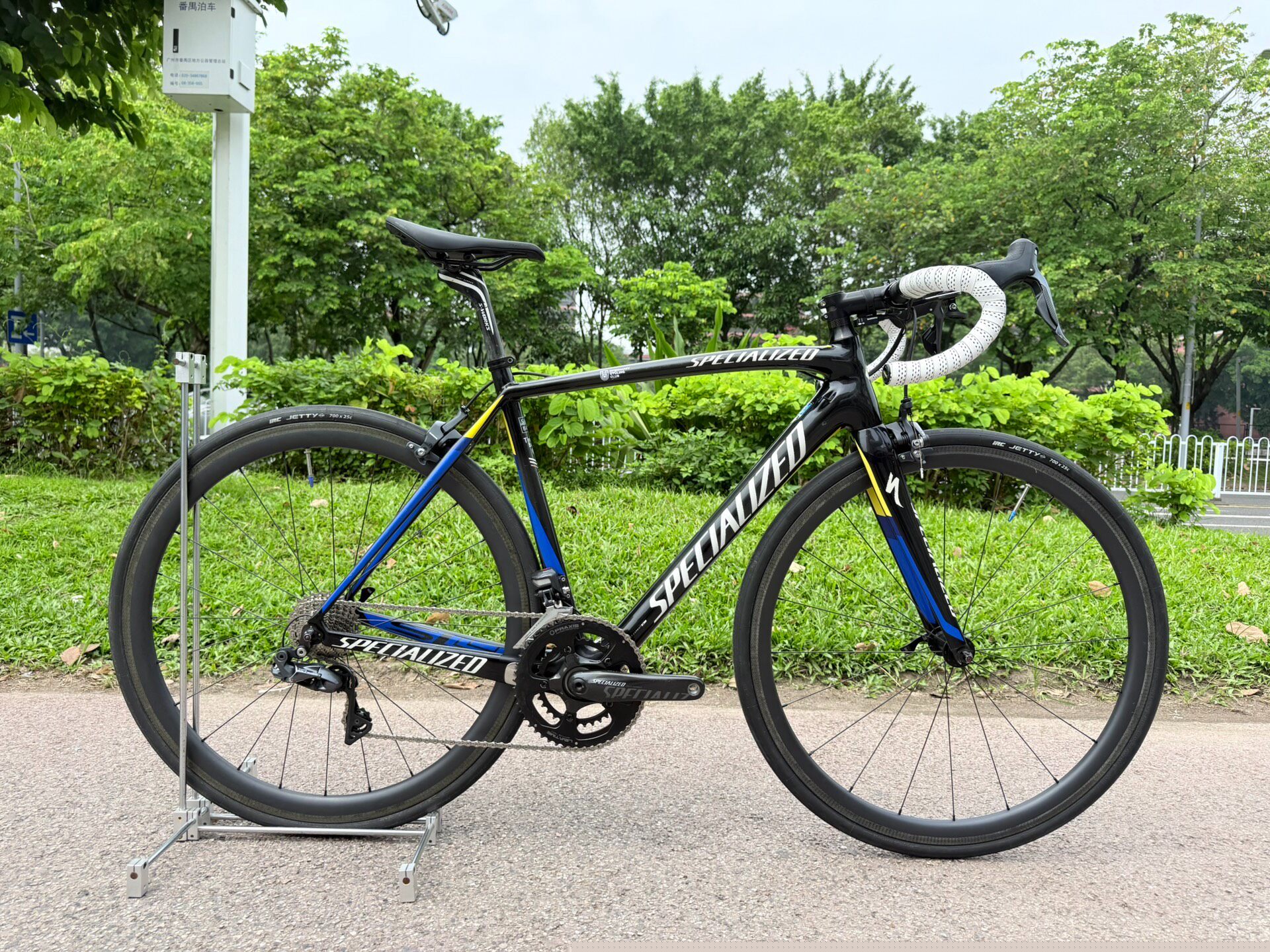 Specialized Tarmac SL4 — Ultegra Di2 Electronic, Carbon Wheels, Size 54 (Genuine Import)